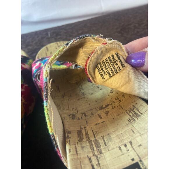 Unlisted , A Kenneth Cole production. - Picture 4 of 7